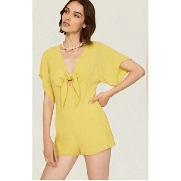 Louna Mustard Yellow Romper Women’s Short Sleeve V-Neck - Size L - Picture 1 of 8